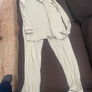 Nicole Miller light green pajamas